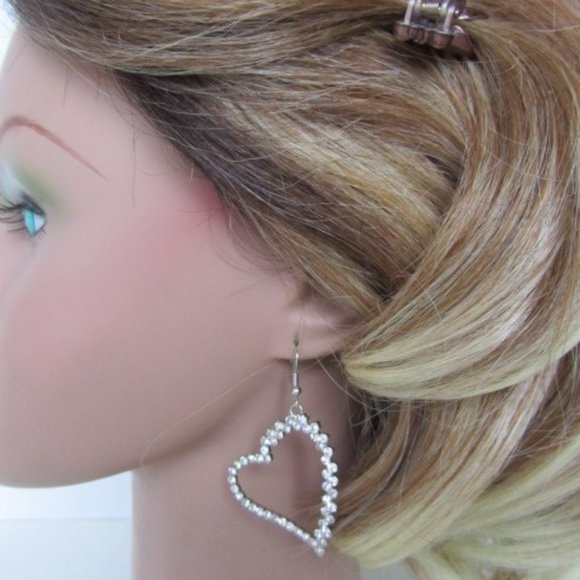 White Crystals Heart Shape Fashion Earrings - Picture 9 of 9